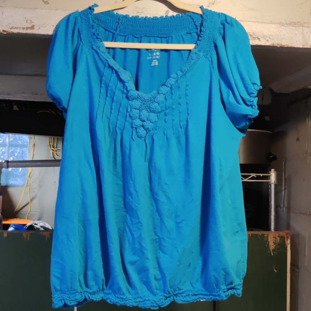 Blue stretchy tee